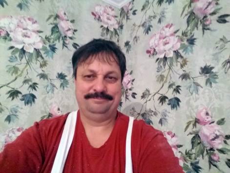 Pocsai György szobafestő-tapétázó mester Pocsai György szobafestő-tapétázó mester